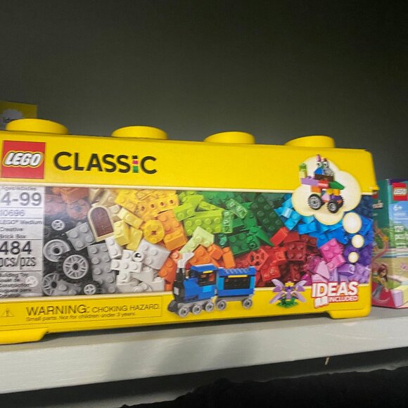 Lego Sets.    2,362 blocks - Picture 2 of 5